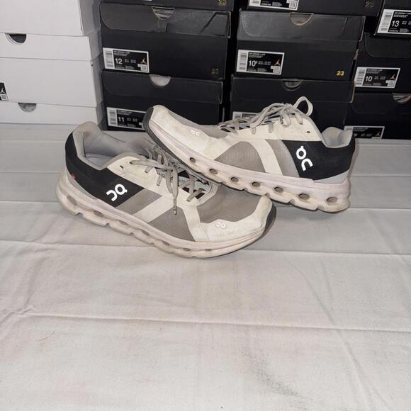 46.98647 On Cloud Cloudrunner Size 11
